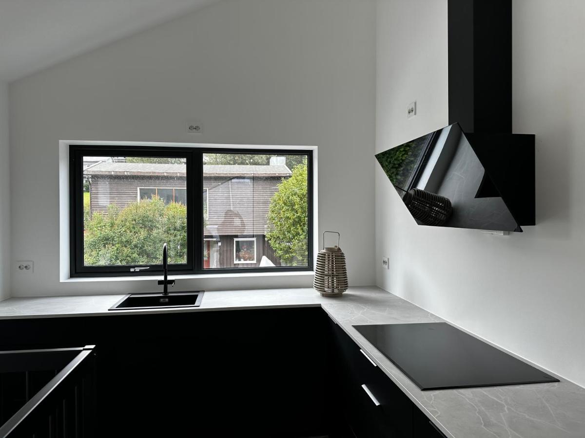 Skagesund Guest House With Free Parking Tromso Exterior photo