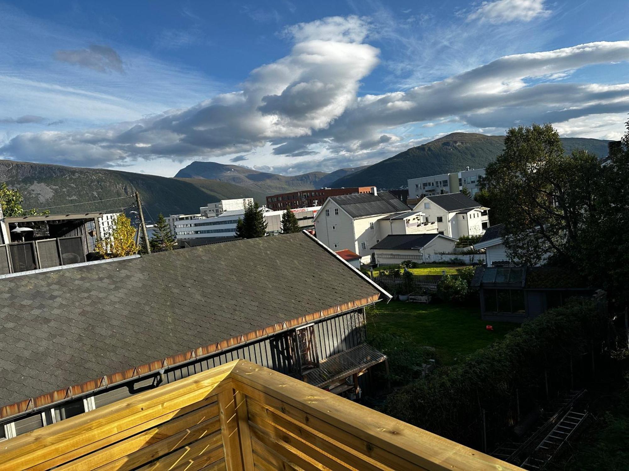 Skagesund Guest House With Free Parking Tromso Exterior photo